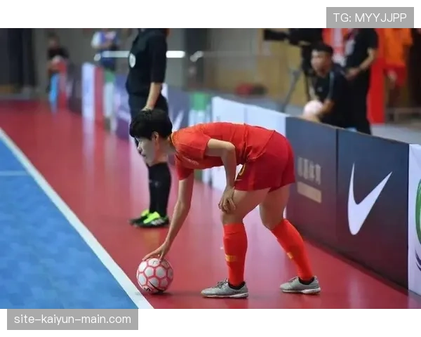 界外球判定规则详解：场地边线与控球界限的关键标准