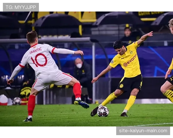 多特蒙德中场连接断裂问题显现，推进效率下降影响进攻稳定性